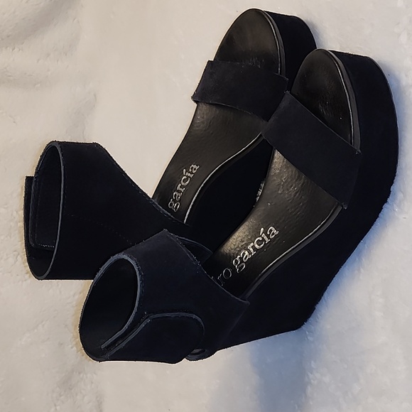 Pedro Garcia Shoes - Pedro Garcia Women's  Suede Wedge Sandals Size 7.5